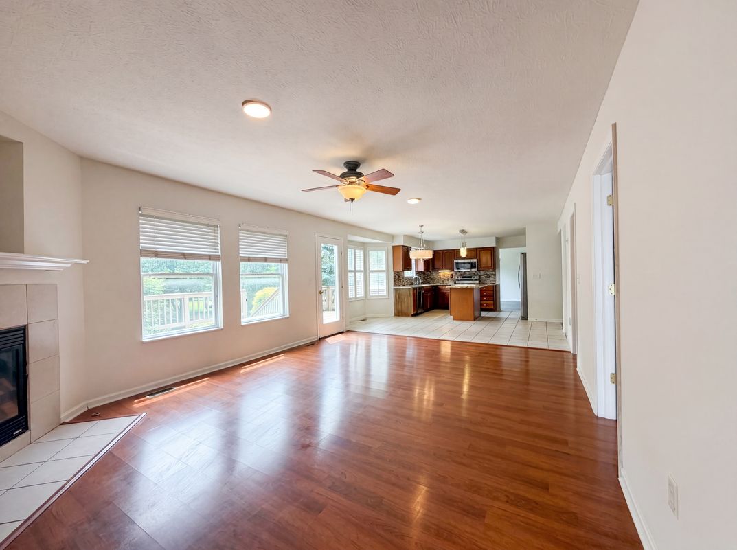 Photo 16 of 44 of 7966 Lazelle Woods Dr, Westerville, OH
