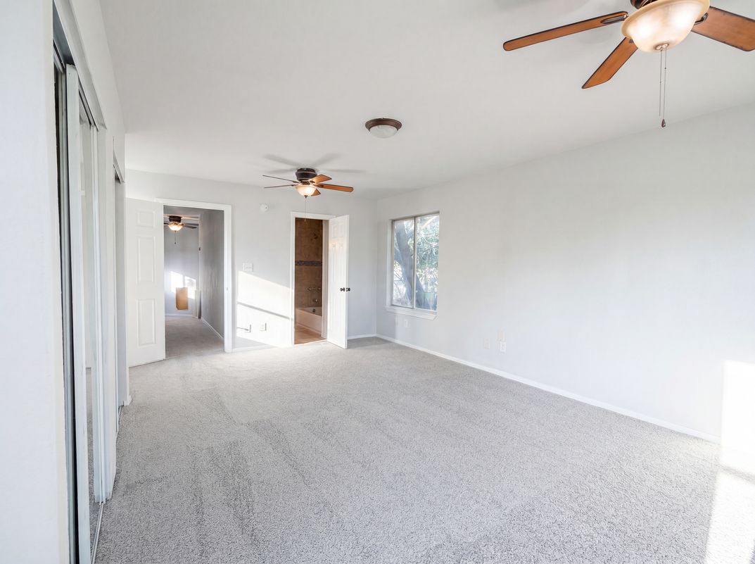 Photo 12 of 17 of 4526 S Horseshoe Trl, The Colony, TX