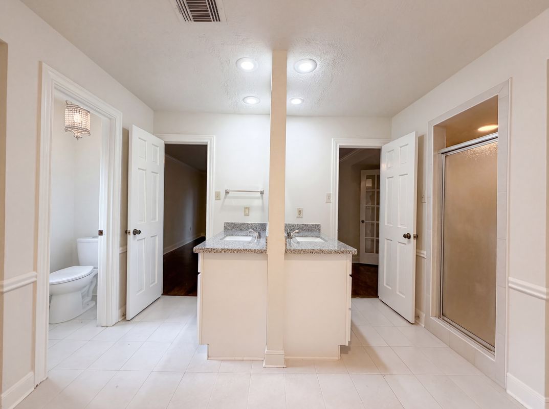 Photo 16 of 27 of 6902 Fawncliff Dr, Houston, TX