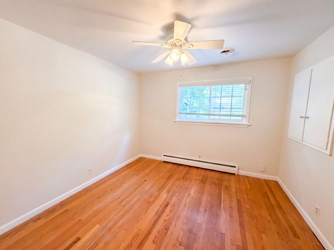 Photo 7 of 17 of 810 Beaver Dam Rd, Raleigh, NC