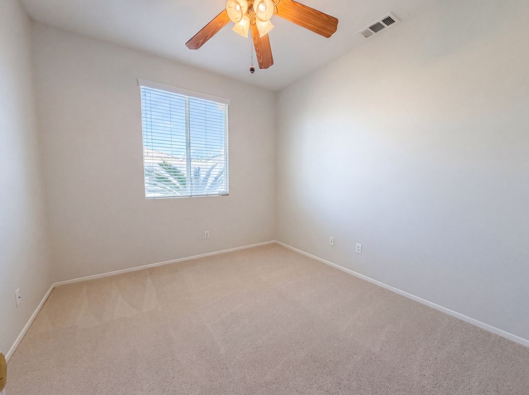 Photo 4 of 19 of 16960 Tack Ln, Moreno Valley, CA