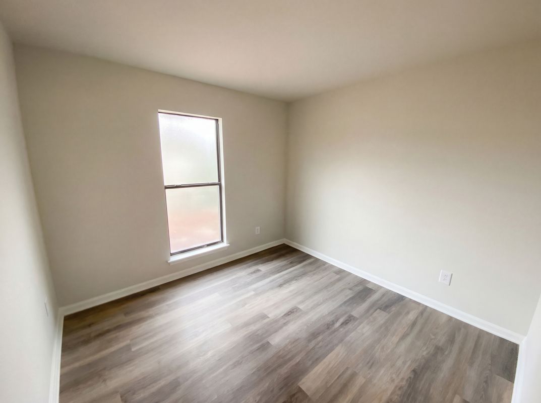 Photo 12 of 21 of 6312 Old Hickory Ct, Charlotte, NC