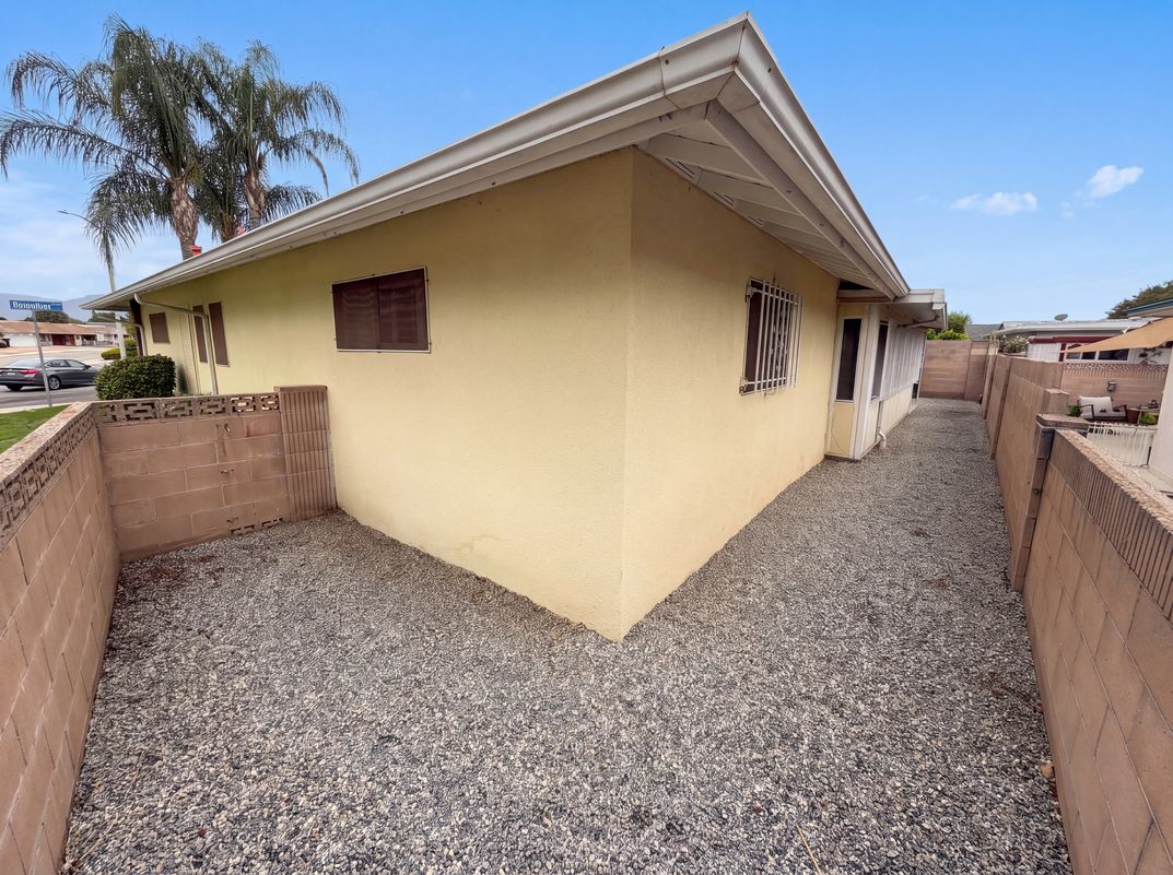 Photo 21 of 22 of 601 Palomar Dr, Hemet, CA