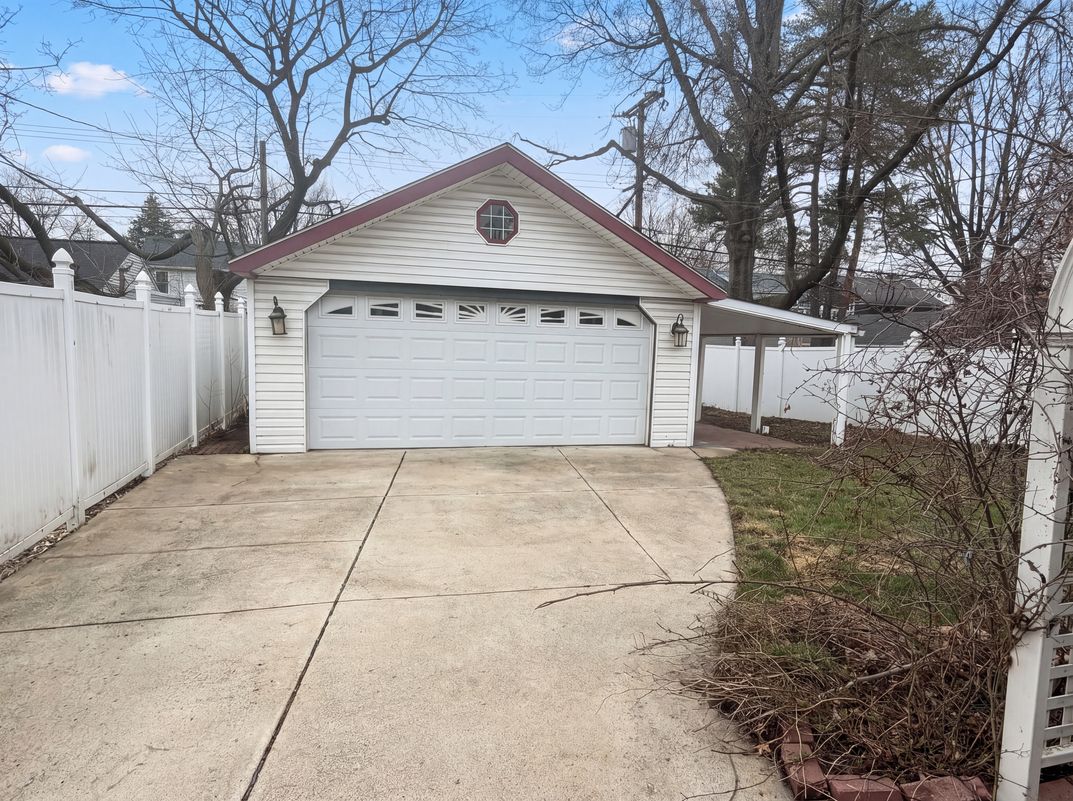 Photo 24 of 28 of 916 Longfellow Ave, Royal Oak, MI