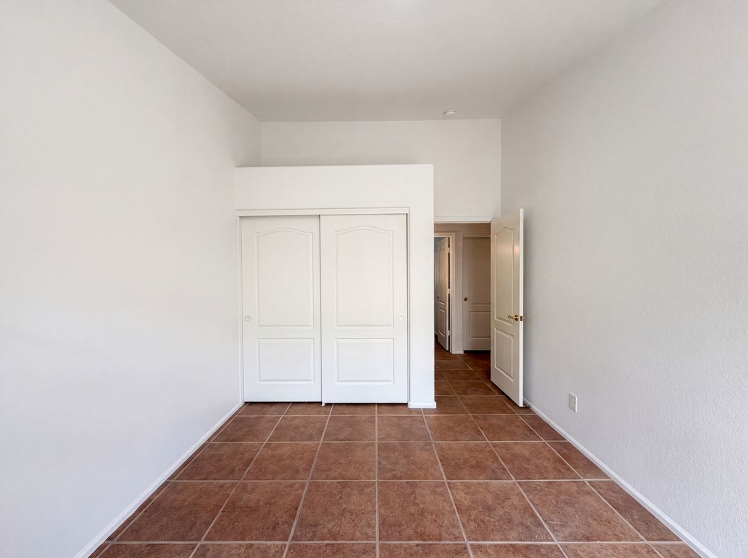 Photo 4 of 30 of 16735 W McKinley St, Goodyear, AZ
