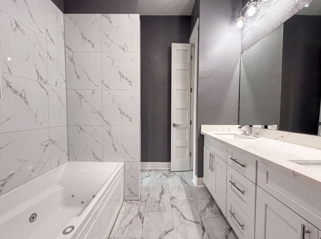 Photo 13 of 19 of 4704 Ward St, Houston, TX