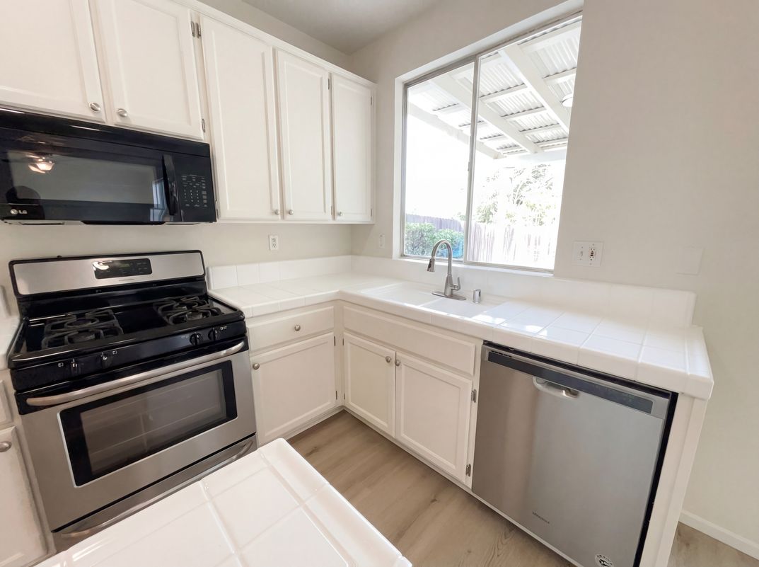 Photo 11 of 30 of 2262 Railway Cir, Gold River, CA
