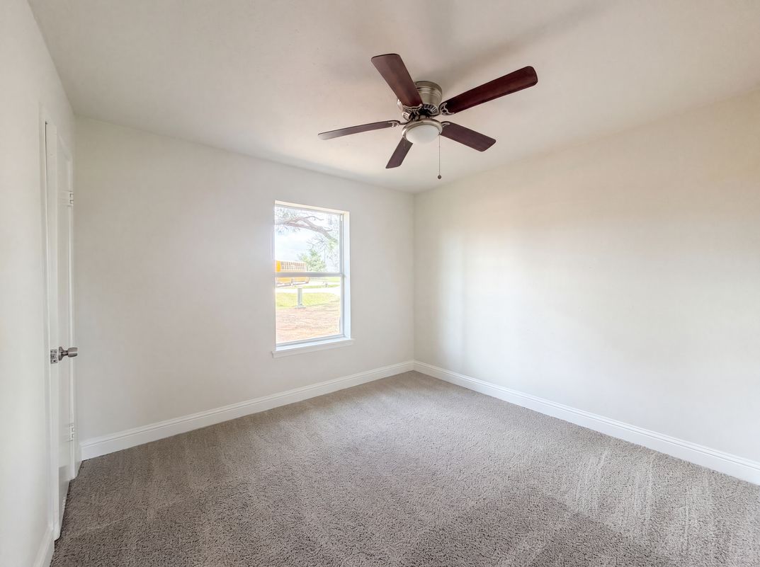 Photo 10 of 21 of 416 Tisdell Ln, Aubrey, TX