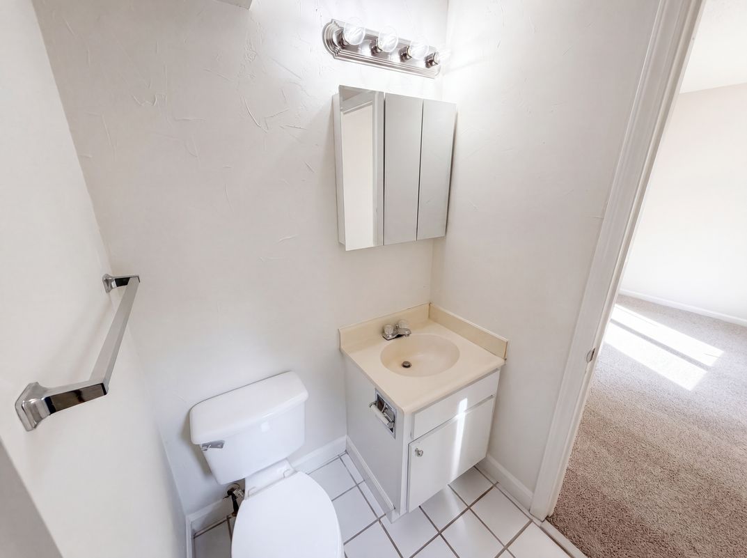 Photo 16 of 20 of 2020 Stoney Point Ln, Charlotte, NC