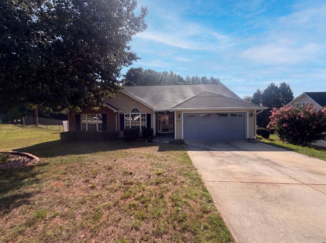 Property photo 1 of 5702 River Glen Dr