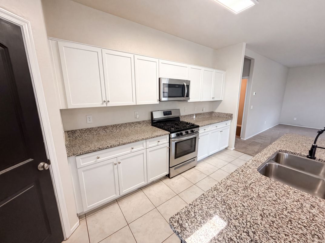 Photo 9 of 36 of 30970 W Amelia Ave, Buckeye, AZ