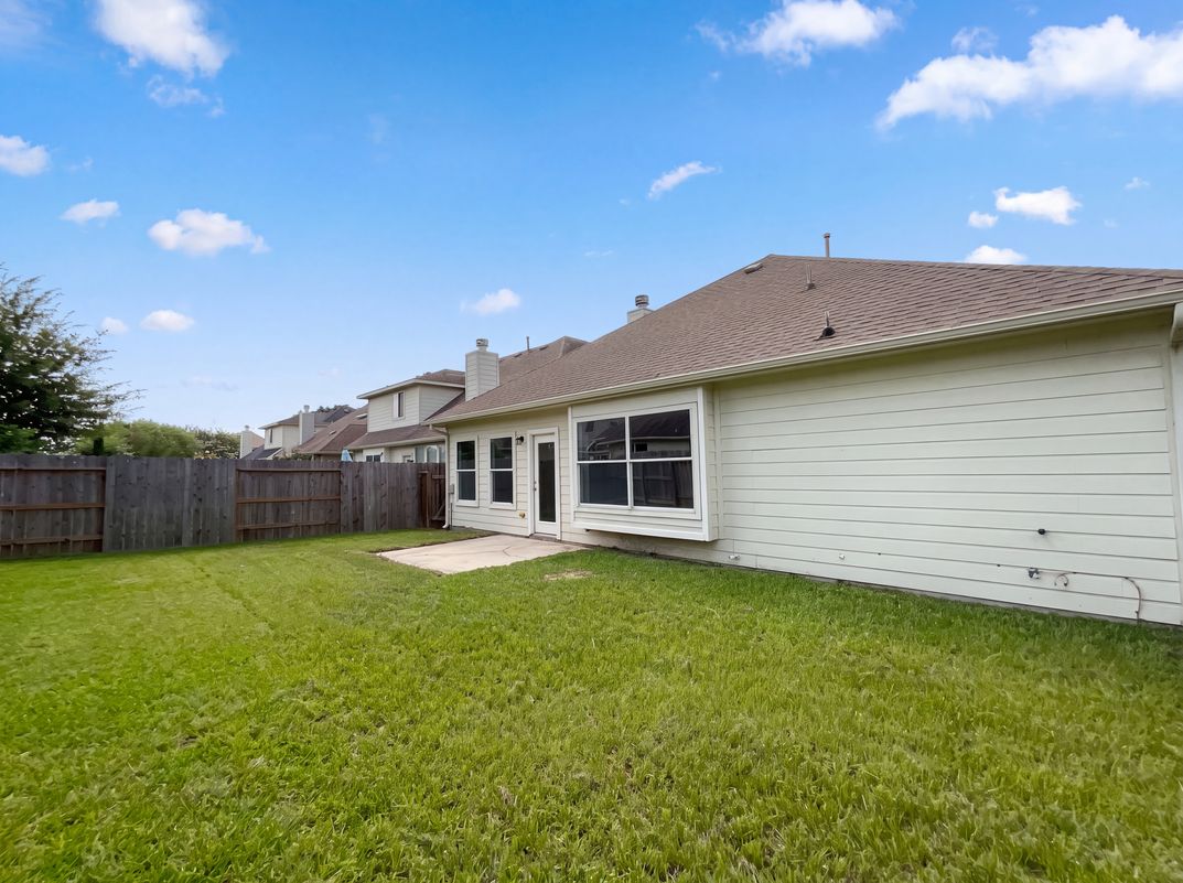 Photo 5 of 16 of 3014 Country Boy Ct, Spring, TX
