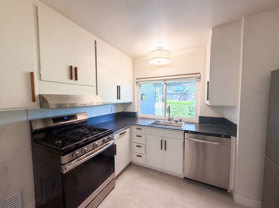 Photo 18 of 27 of 9630 Beachwood Dr, Orangevale, CA