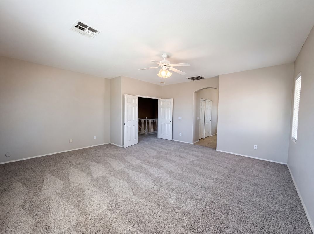 Photo 4 of 25 of 17104 N Oliveto Ave, Maricopa, AZ