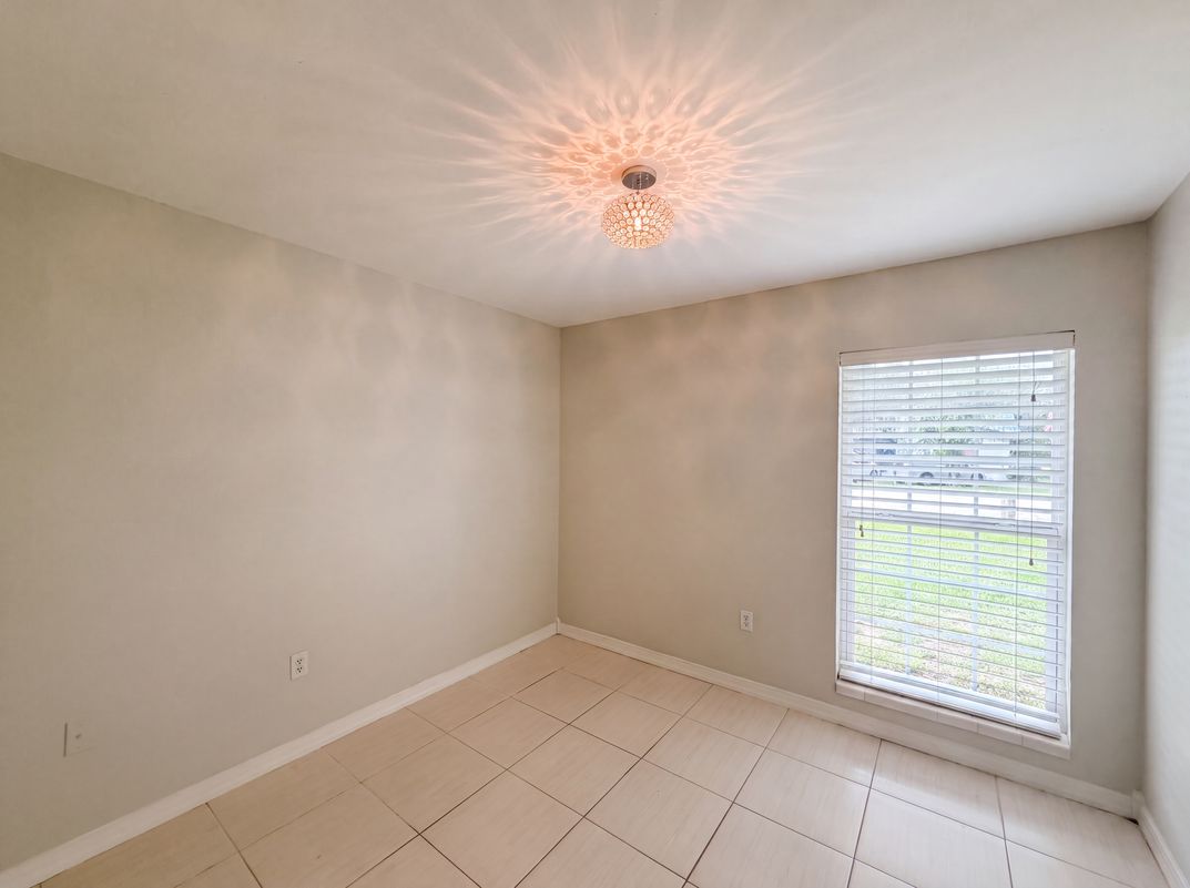 Photo 8 of 19 of 4147 Willow South Dr, Mulberry, FL
