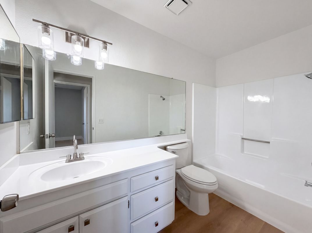 Photo 15 of 21 of 40733 176th St E, Lancaster, CA