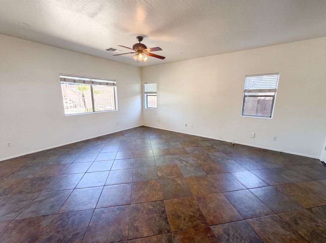 Photo 23 of 36 of 17268 W Elaine Dr, Goodyear, AZ