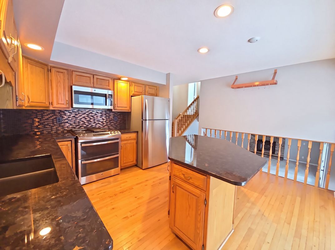 Photo 20 of 79 of 1503 Featherstone Rd, Rockford, IL
