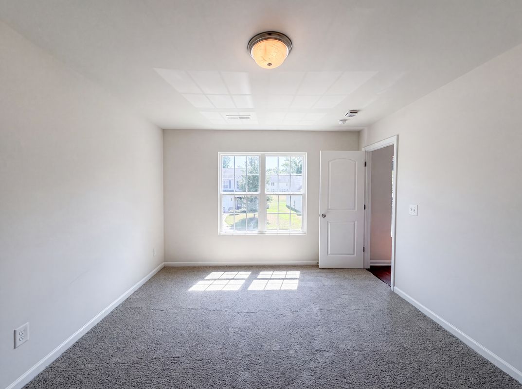 Photo 11 of 24 of 4655 Chapel Ridge Dr, Greensboro, NC