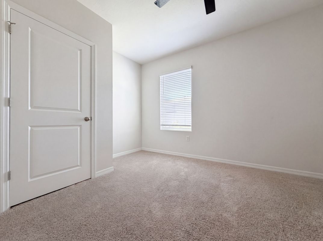 Photo 11 of 36 of 10225 Mangrove Well Rd, Sun City Center, FL