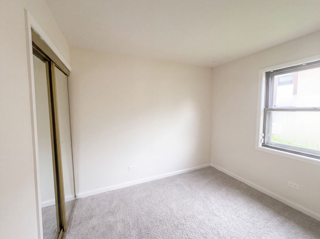 Photo 18 of 42 of 4133 193rd St, Country Club Hills, IL