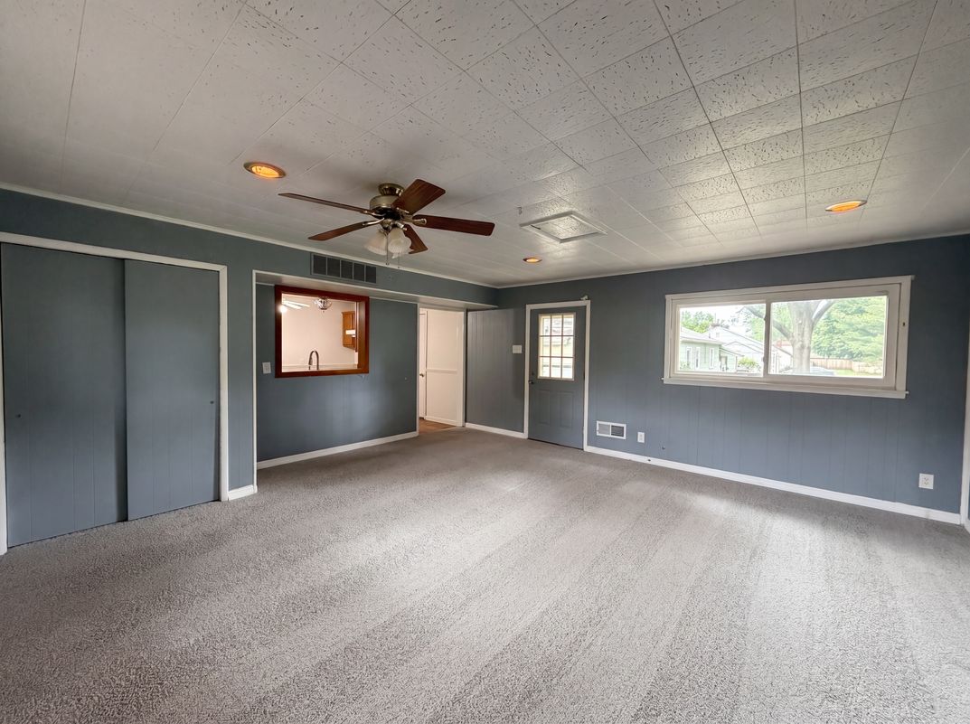 Photo 9 of 21 of 1607 N 17th St, Belleville, IL