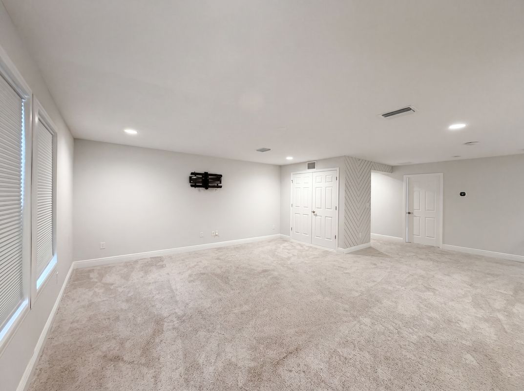 Photo 10 of 25 of 13176 Twin Bridges Dr, Riverview, FL