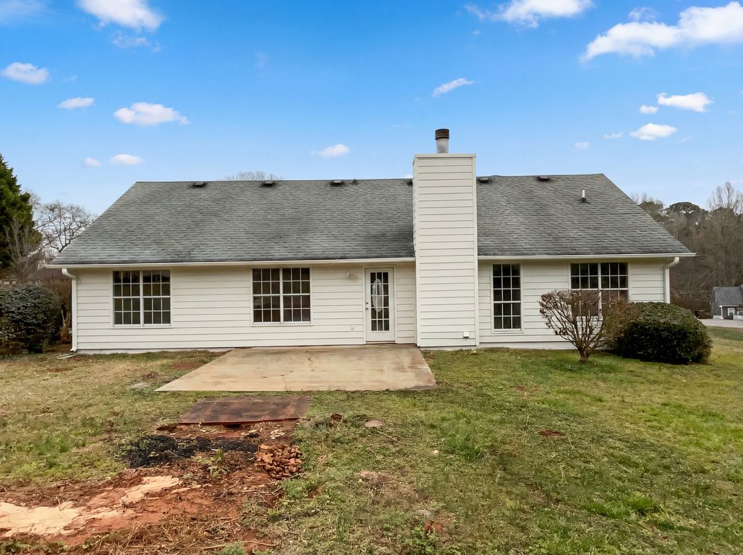 Photo 5 of 22 of 169 Manley Dr, Hampton, GA
