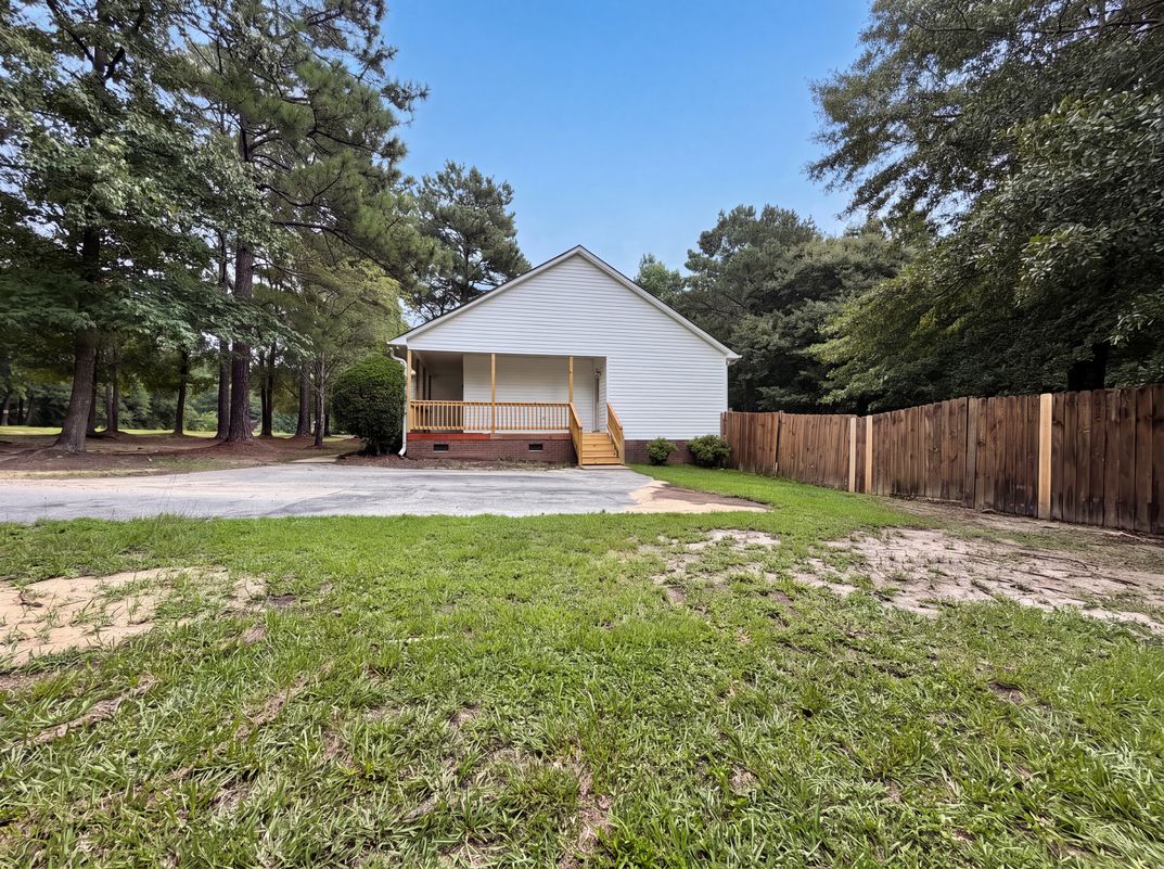 Photo 21 of 30 of 576 Sunray Dr, Clayton, NC