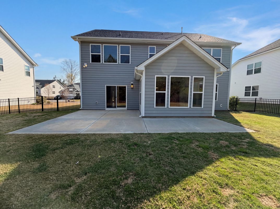 Photo 5 of 20 of 5016 Watercrest Trl, Belmont, NC