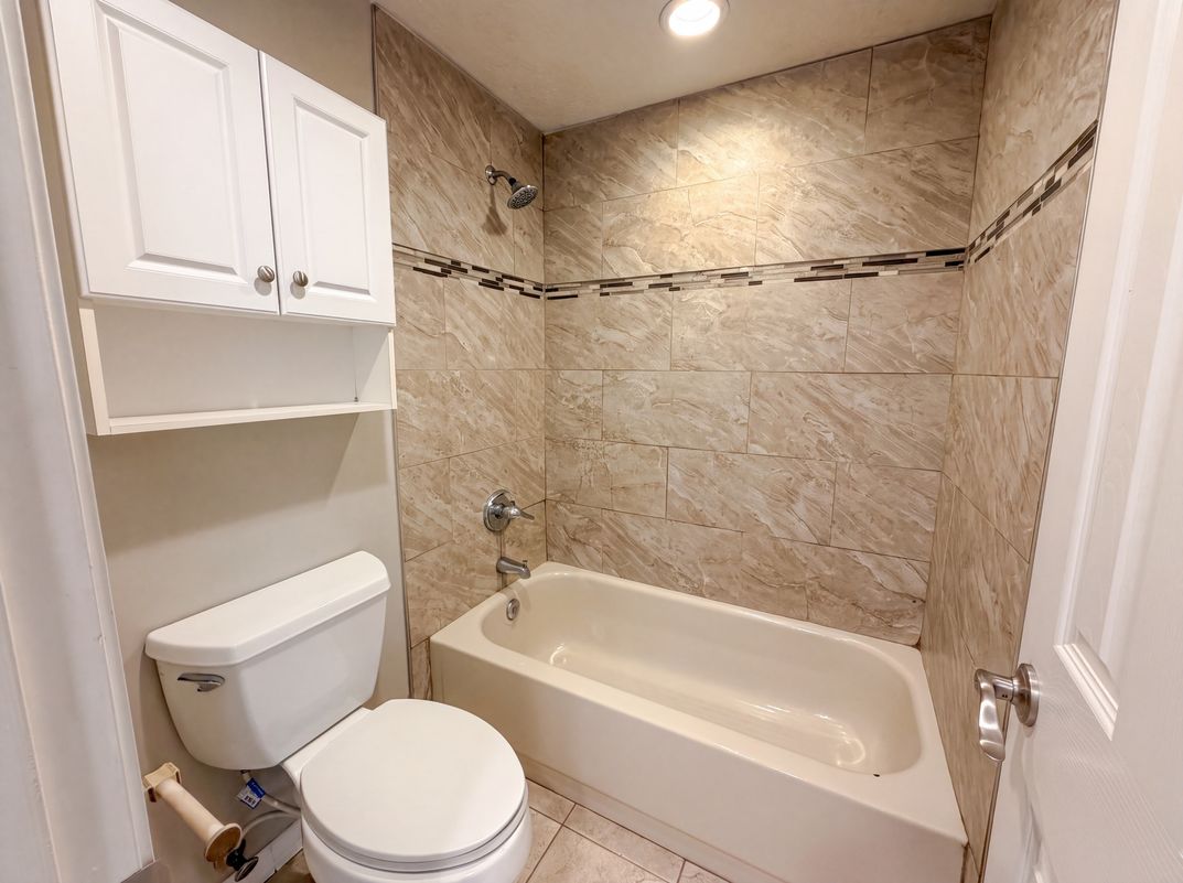 Photo 18 of 26 of 8382 Chason Rd W, Jacksonville, FL