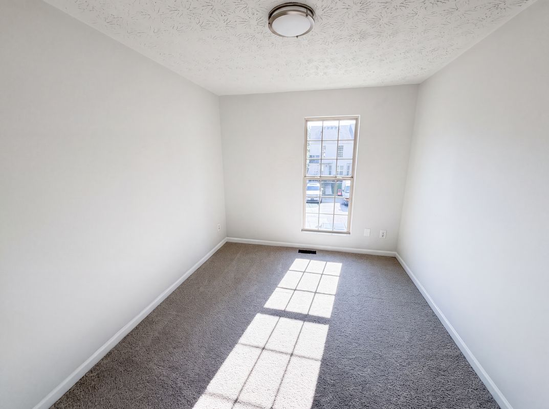 Photo 9 of 14 of 7202 Gotland St, Union City, GA