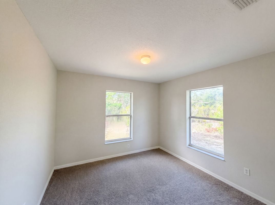 Photo 7 of 25 of 17956 SW 25th Avenue Rd, Ocala, FL