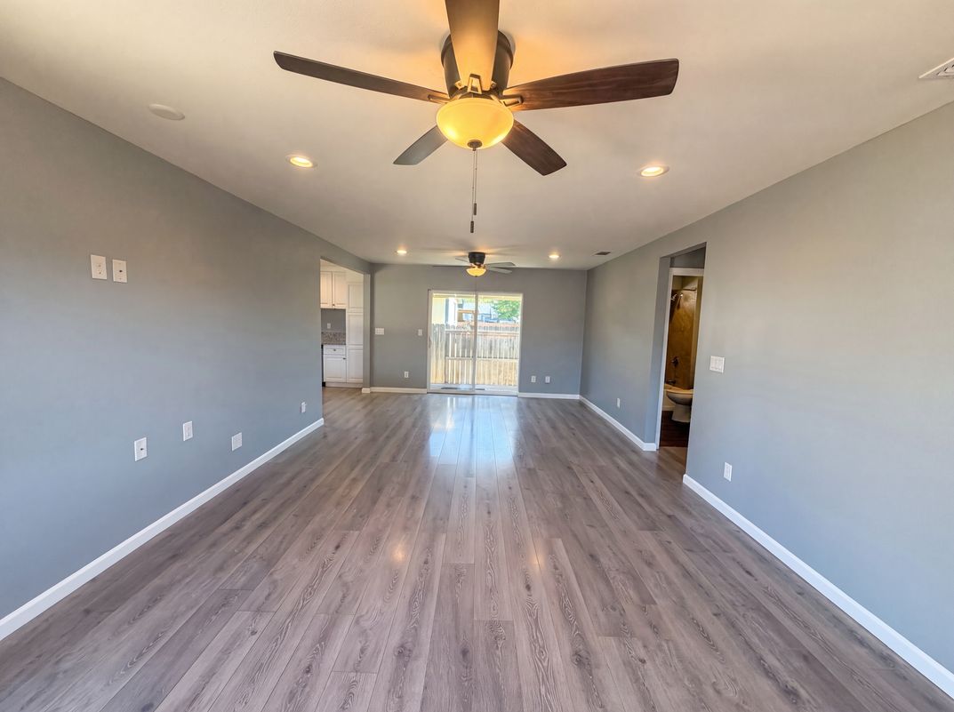 Photo 8 of 24 of 3713 Ripley St, Sacramento, CA