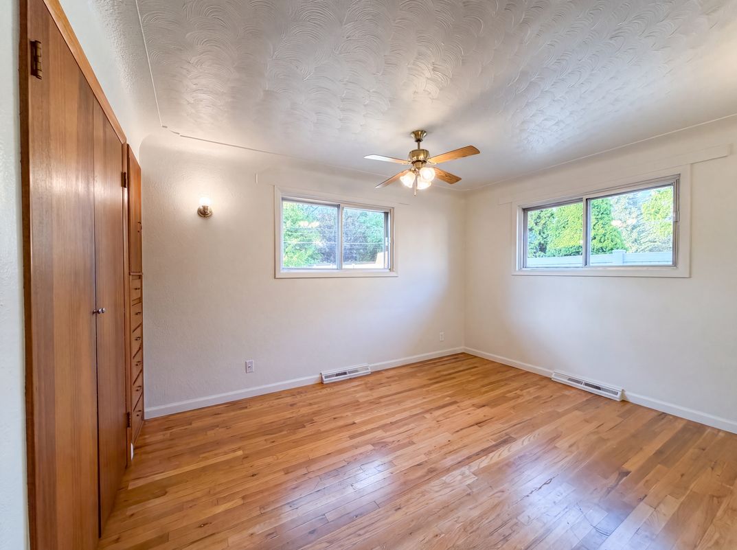 Photo 7 of 43 of 1535 W 15th St, Loveland, CO