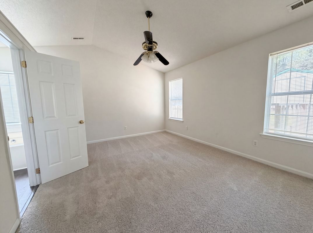 Photo 11 of 16 of 12525 Panthersville Dr, Charlotte, NC