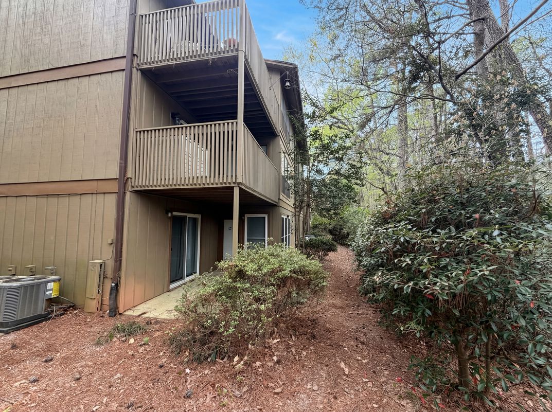 Photo 22 of 24 of 1013 Dunbar Dr, Atlanta, GA