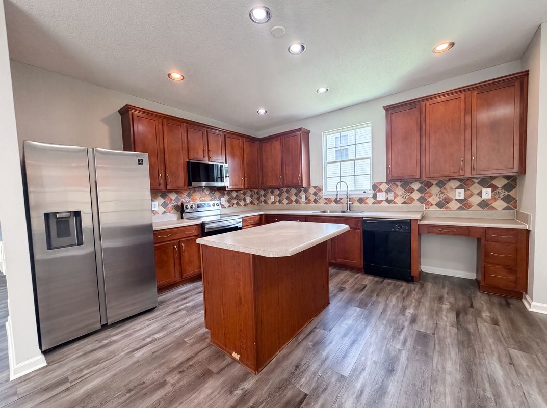 Photo 2 of 22 of 2618 Dutch Grove Cir, Raleigh, NC