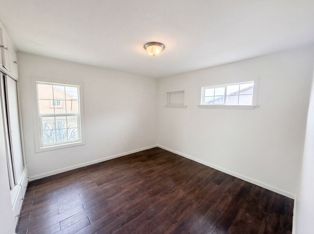 Photo 9 of 42 of 11950 Lee Ave, Adelanto, CA