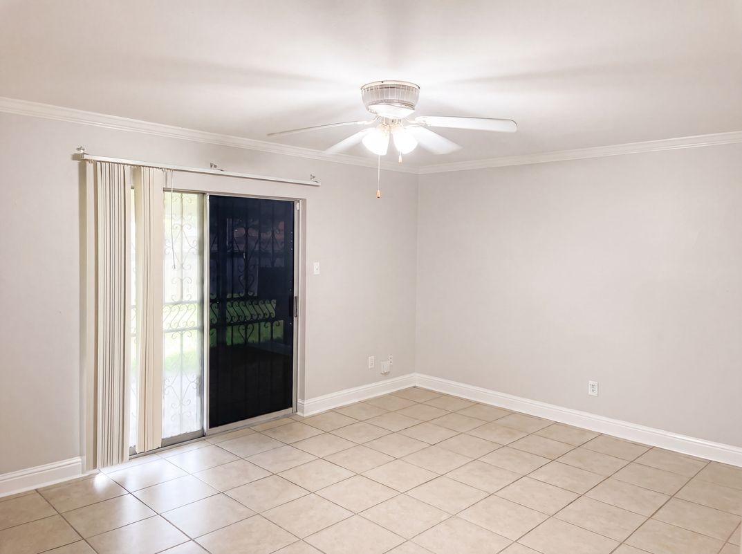 Photo 4 of 24 of 2017 Yorktowne Dr, La Place, LA