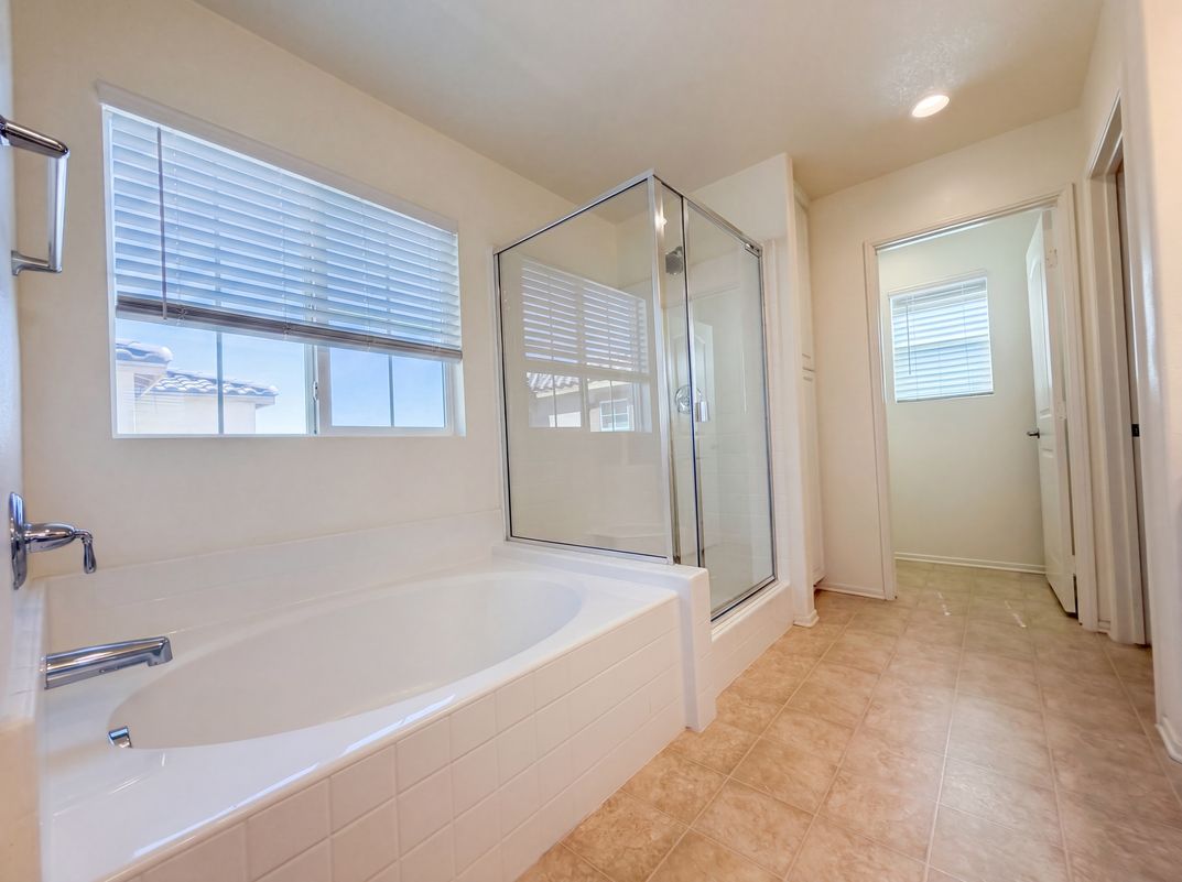 Photo 18 of 34 of 15110 Paseo Verde Pl, Victorville, CA