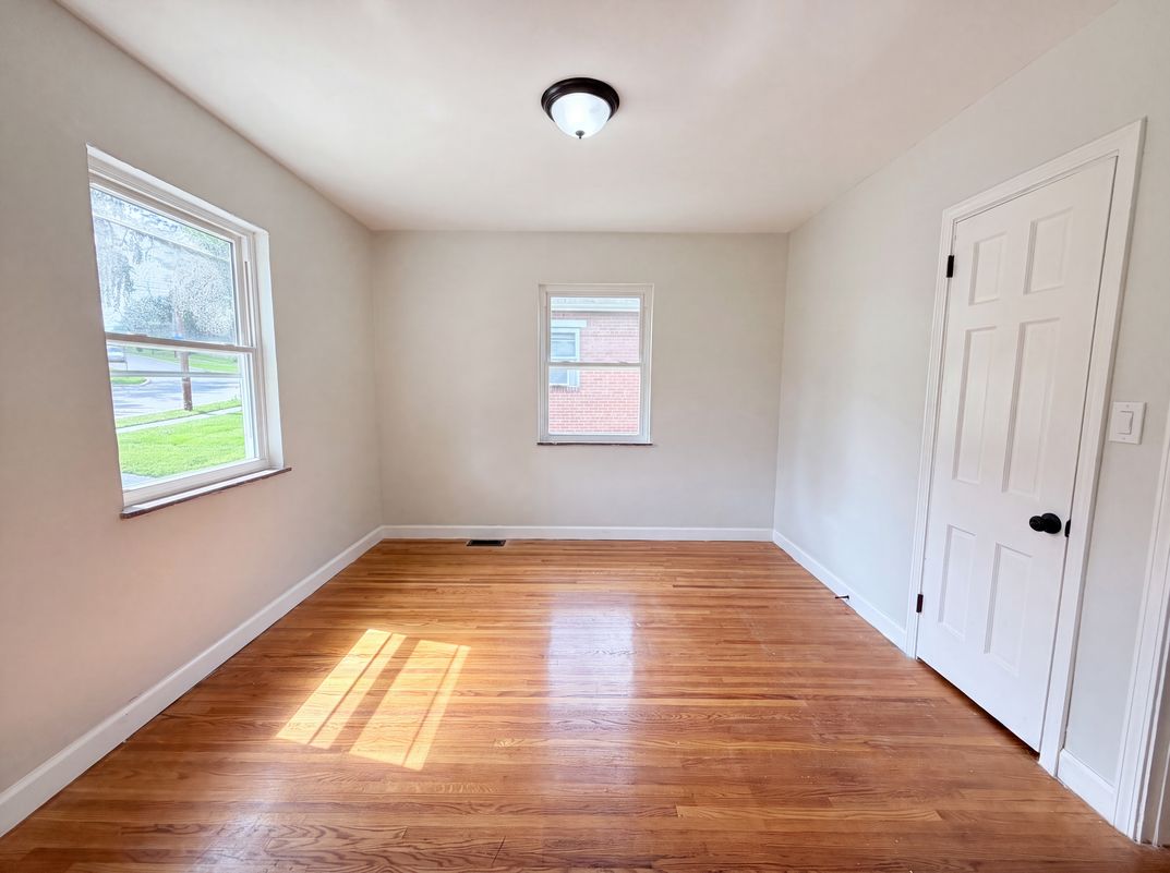 Photo 4 of 24 of 6418 Savannah Ave, Cincinnati, OH