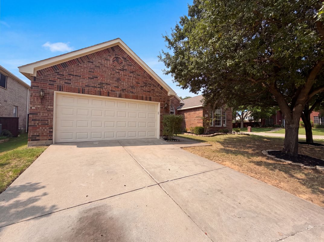 Photo 27 of 31 of 1221 Old Oak Trl, Flower Mound, TX