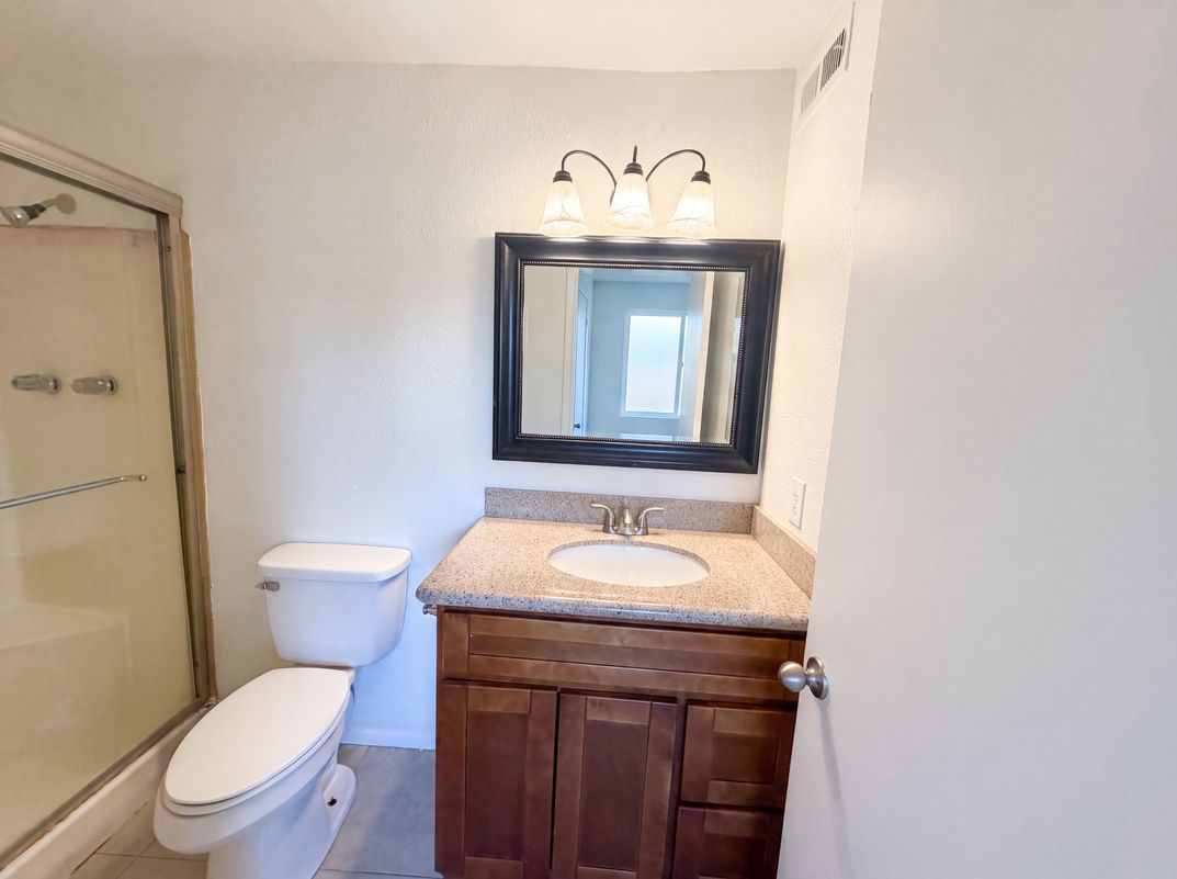 Photo 16 of 27 of 5617 W Hatcher Rd, Glendale, AZ