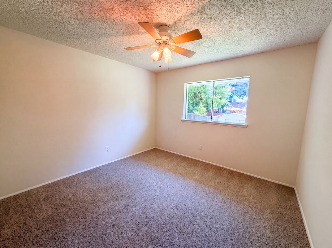Photo 12 of 18 of 414 Meadowhill Dr, Garland, TX