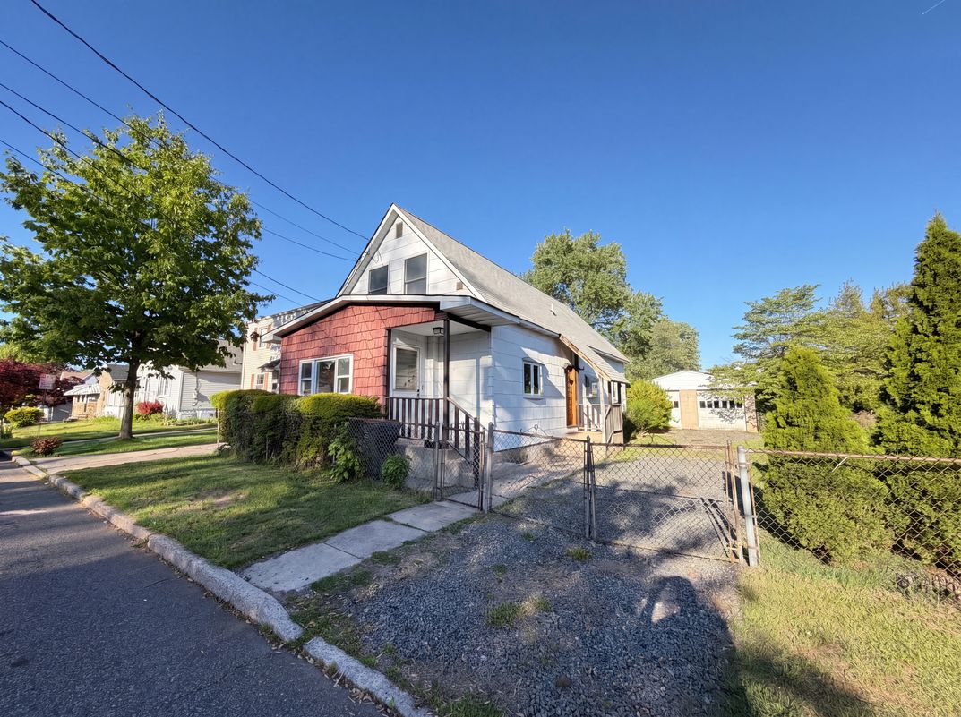 Sold home - 578 Garden Ave, Woodbridge, NJ 07095 | Opendoor