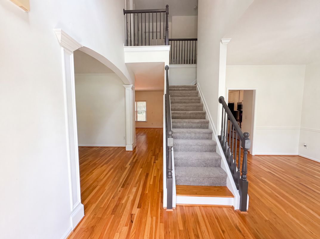 Photo 7 of 58 of 3612 Brookefall Ct, Suwanee, GA