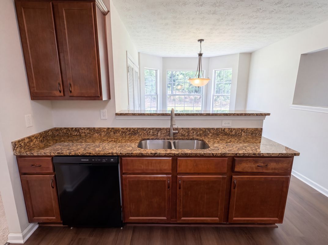 Photo 14 of 33 of 1672 Bennett Dr, McDonough, GA