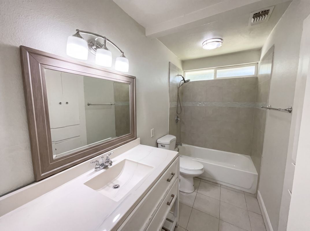 Photo 13 of 18 of 7303 Havenbrook Dr, San Antonio, TX