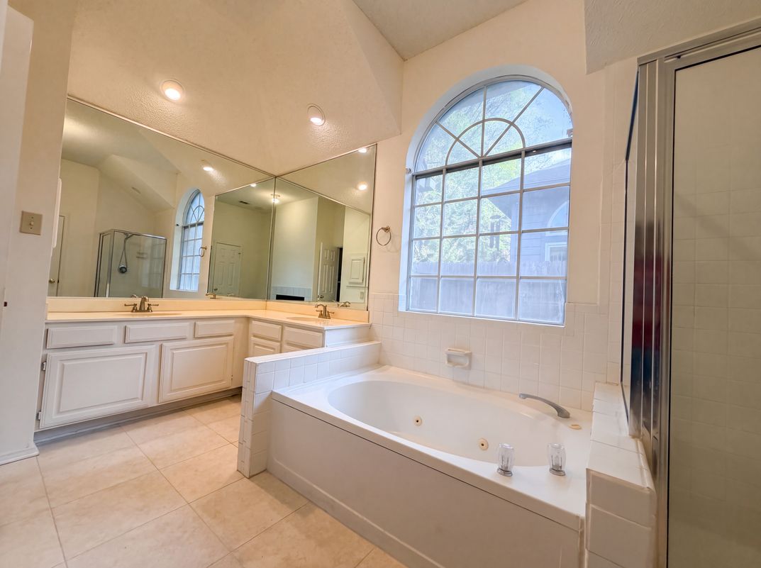 Photo 6 of 13 of 3840 Habersham, Schertz, TX